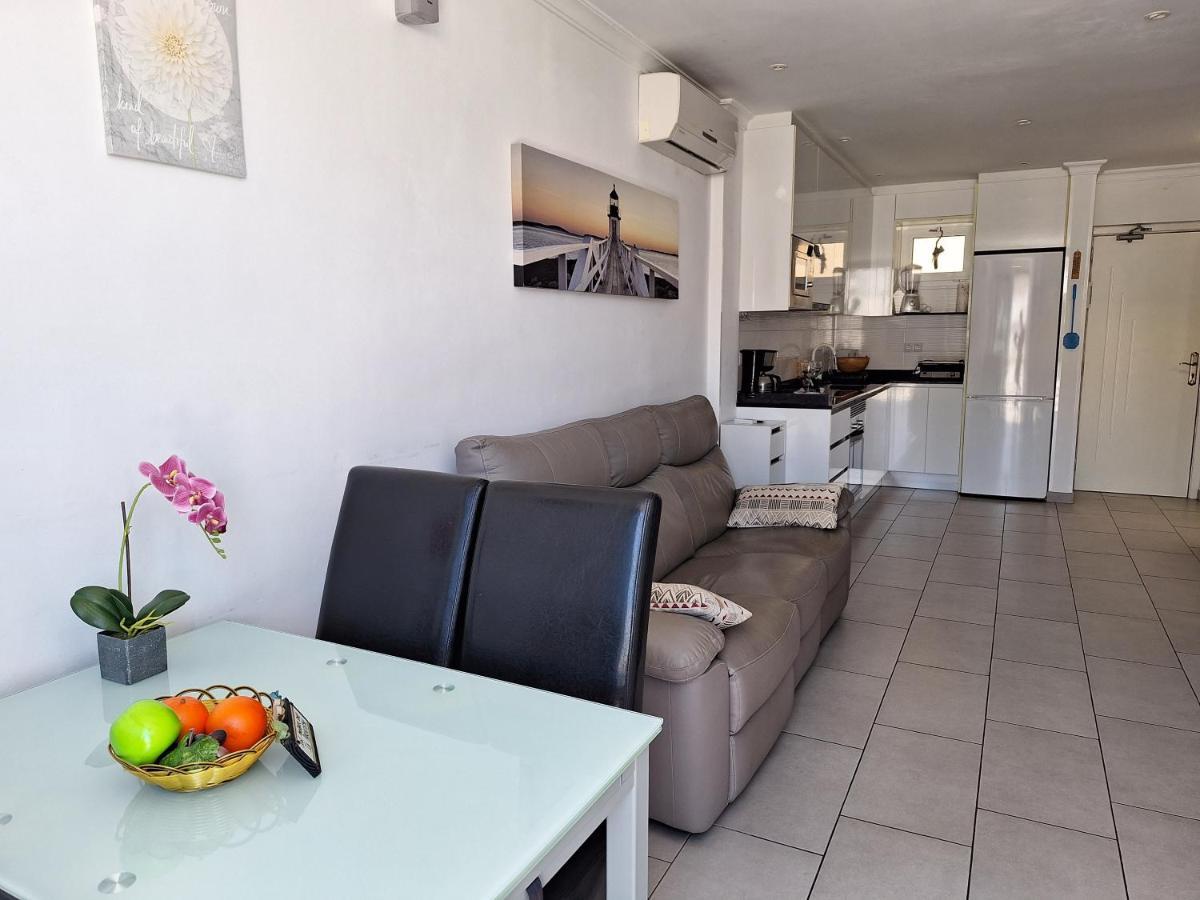 Solaris - Refurbished, Top Floor, Sea Views Puerto Rico  Dış mekan fotoğraf